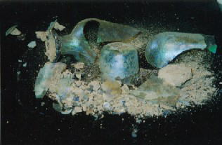 発掘のローマングラス